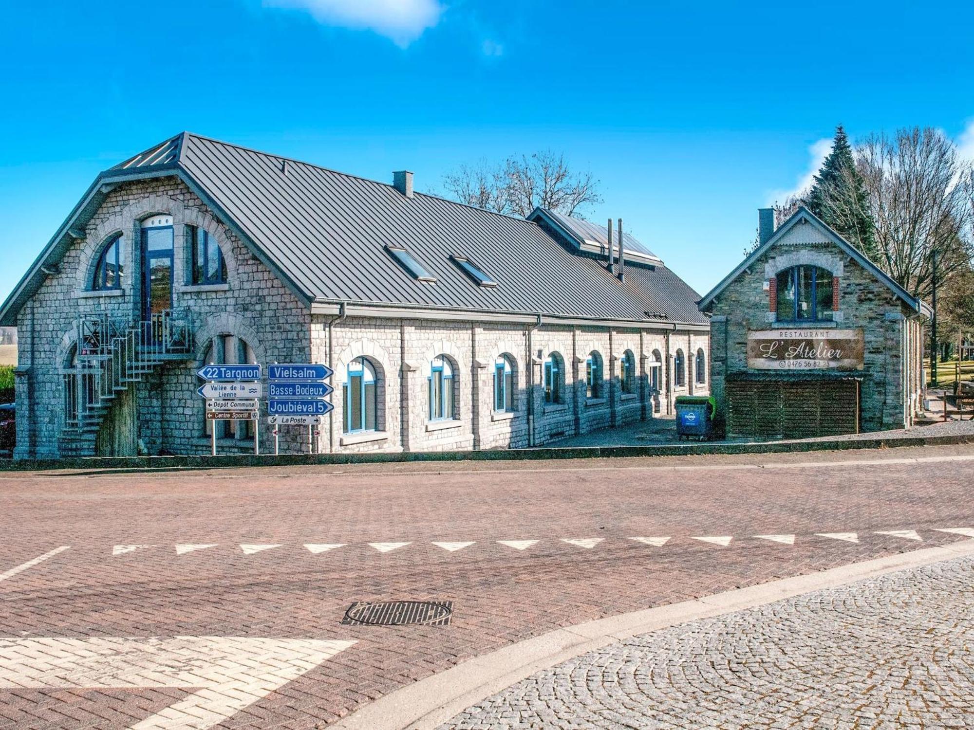 Sophisticated Holiday Home In Lierneux Near Forest 외부 사진