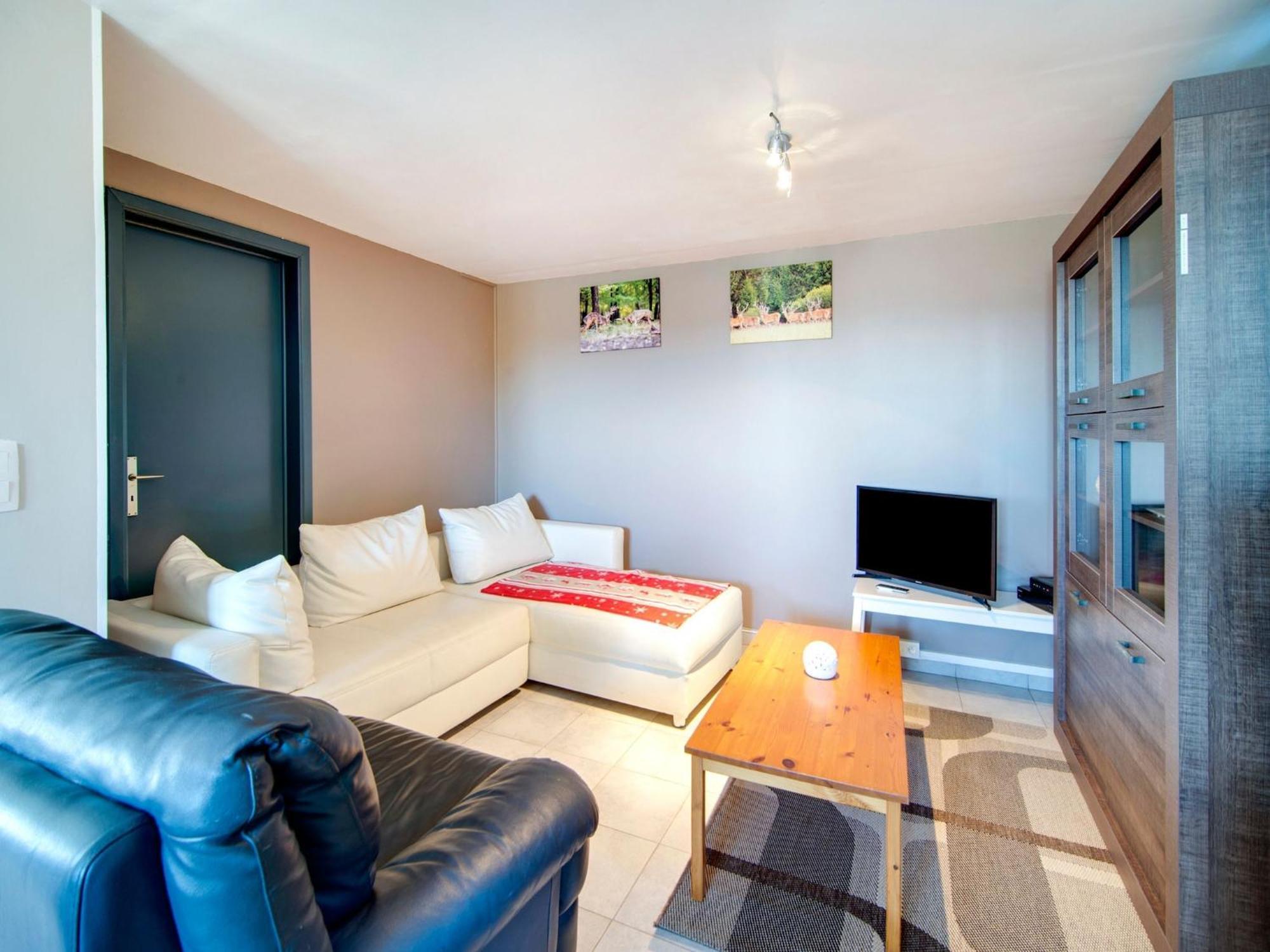 Sophisticated Holiday Home In Lierneux Near Forest 외부 사진